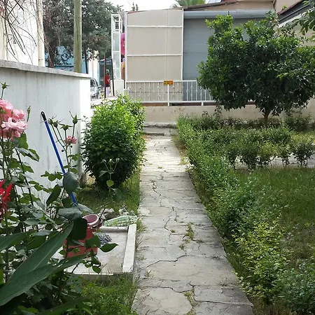 Oeznur Side